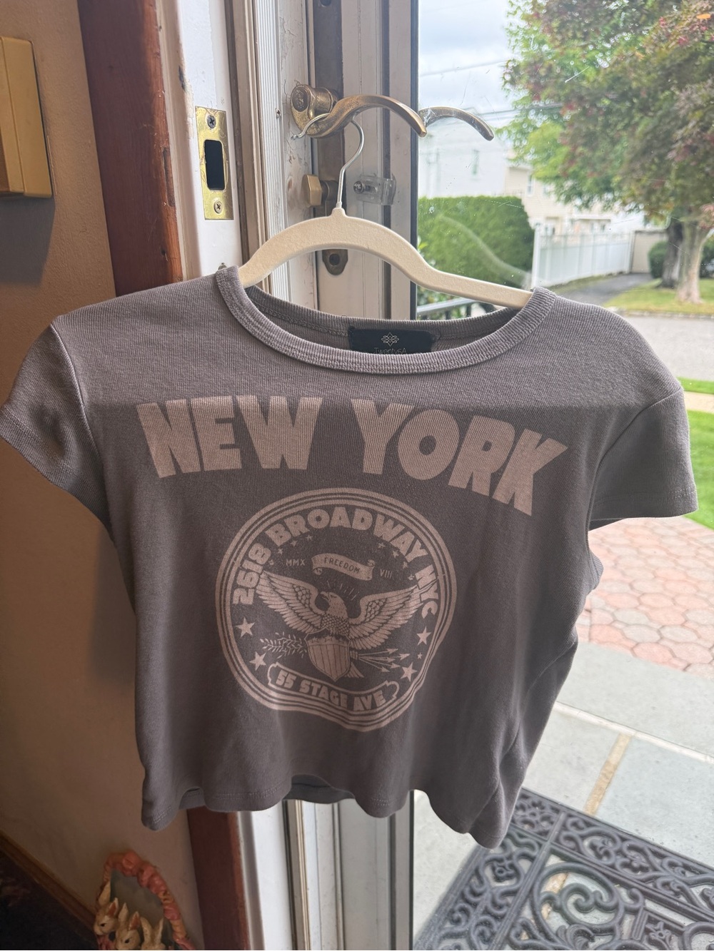 "New York" Graphic Crop Tee